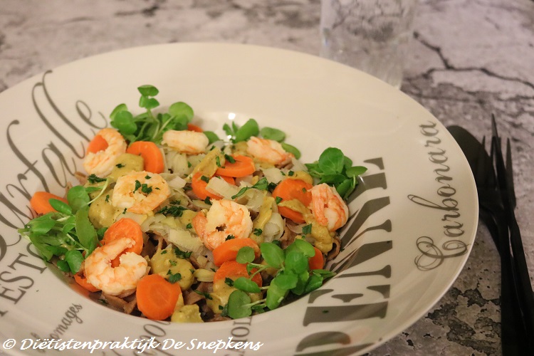 tagliatelli scampis curry